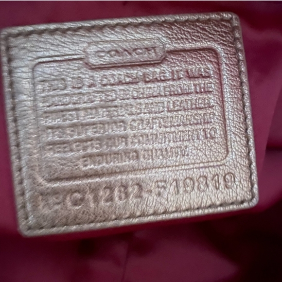 Coach Gallery Optic Tote EUC - Picture 6 of 9